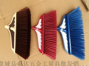 廠家直銷高品質家居清潔掃把與笤帚 軟毛塑料與不銹鋼材質，滿足多樣化清潔需求